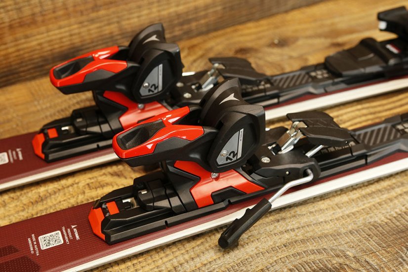 LYŽE ATOMIC REDSTER S7 2025 + MI 12 GW