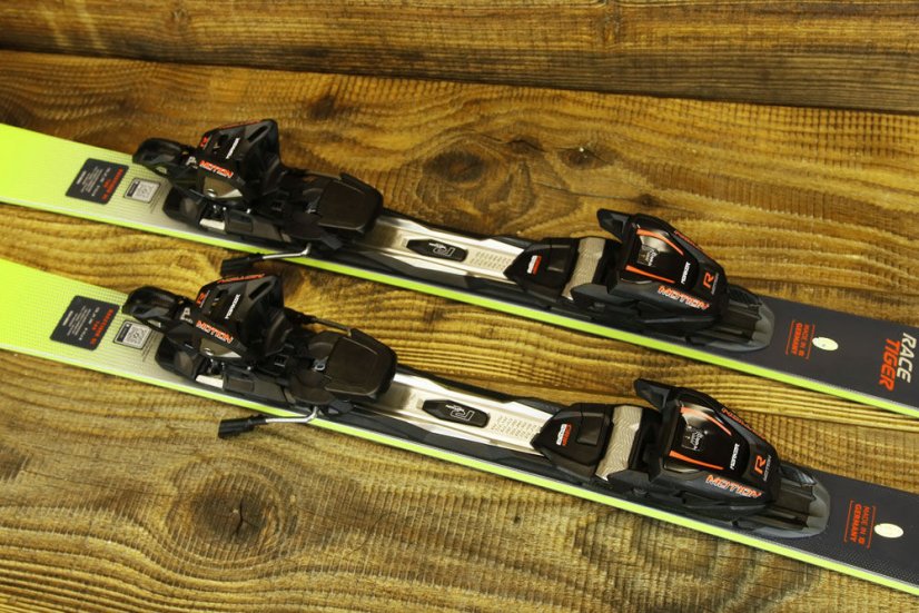 LYŽE VOLKL RACETIGER SL 2026 + RMotion3 12 GW Red